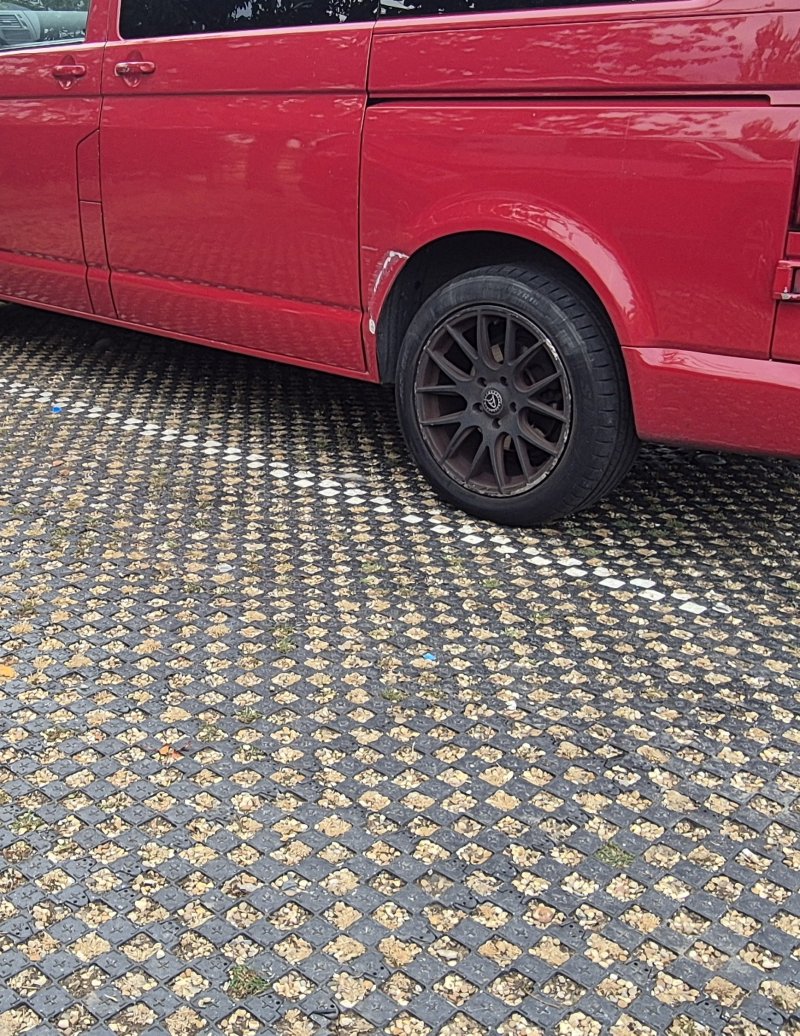 PERFO-AK Sustainable Car Park maintaining natural drainage
