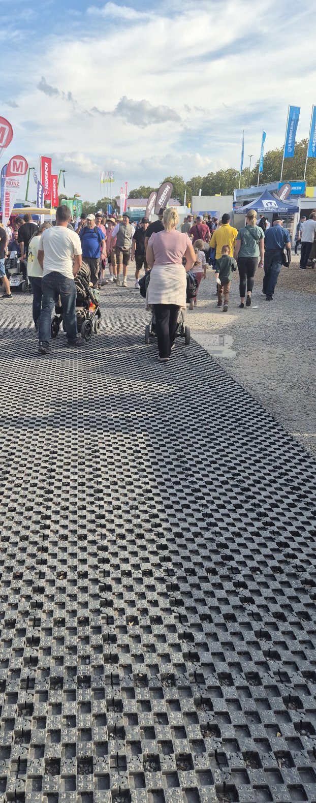 PERFO system special event walkways